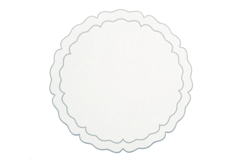 Scalloped Beige Vinilo Placemat
